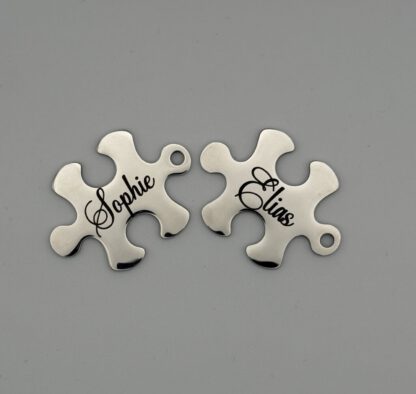 Personalisierte Puzzleteil-Anhänger aus Edelstahl – 2-teiliges Set